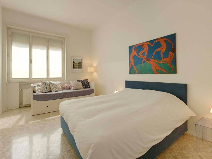 Appartamento bilocale in affitto in Via Giovanni Battista Pergolesi, Centrale, Milano