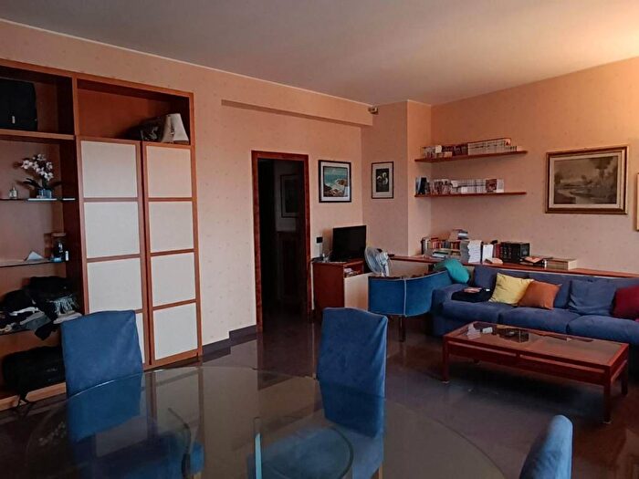 Appartamento trilocale in affitto in Viale Tibaldi, Pezzotti Meda, Milano