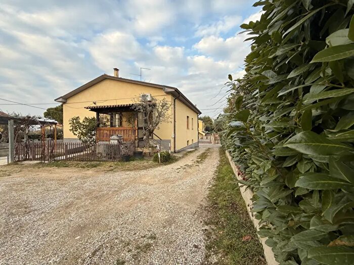 Casa con 5 locali in vendita in Via Paiari, Lazise