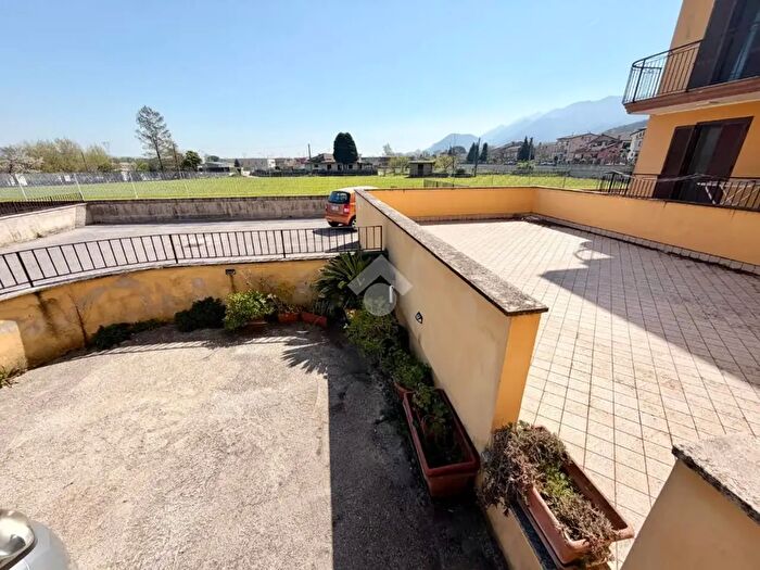 Appartamento trilocale in vendita in Via Alcide De Gasperi, Paolisi