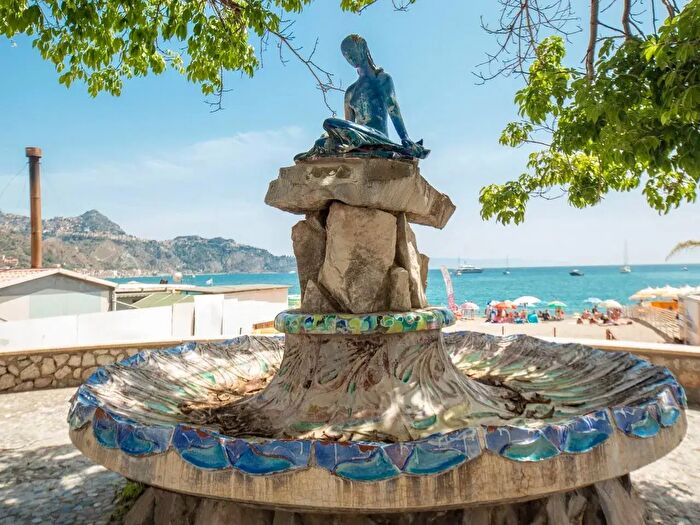 Appartamento con 5 locali in vendita in Schisò, Giardini Naxos