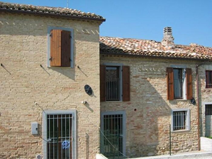 Casa con 6 locali in vendita in Via Avolante, Monte Roberto