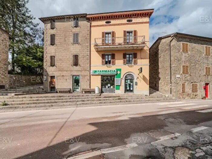 Casa con 6 locali in vendita in Via della Vigna, Passignano Sul Trasimeno