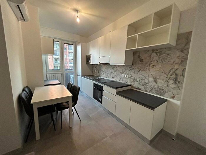 Appartamento bilocale in affitto in Via Cefalù, Gallaratese, Milano