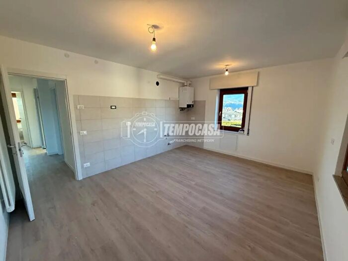 Appartamento trilocale in vendita in Via La Cal, Limana