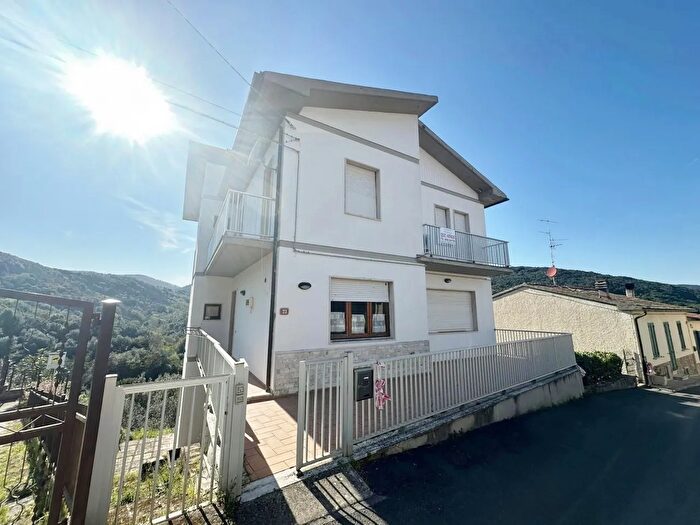 Casa con 5 locali in vendita in Gavorrano