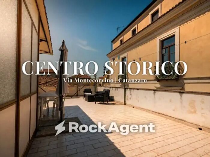 Appartamento bilocale in vendita in Via Montecorvino, Catanzaro