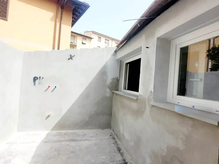 Appartamento trilocale in vendita in Via Pilati, Firenze