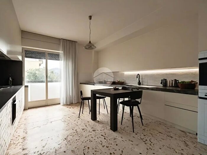 Appartamento con 5 locali in vendita in Viale Alcide De Gasperi, San Benedetto Del Tronto