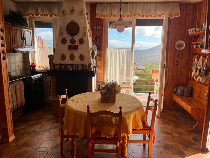 Appartamento bilocale in vendita in Villaggio La Crocetta Tavarone, Maissana