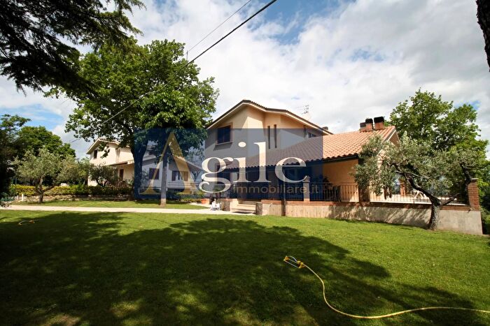 Casa con 10 locali in vendita in Strada Provinciale, Ancarano
