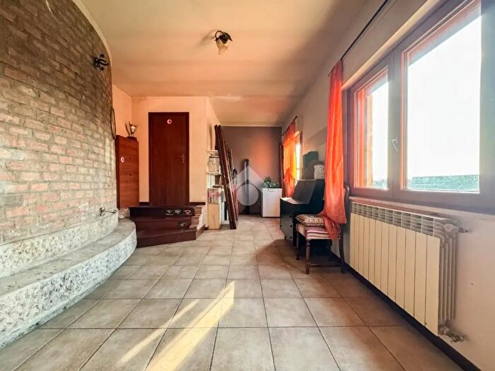 Appartamento trilocale in vendita in Via S Maria, Calcinato