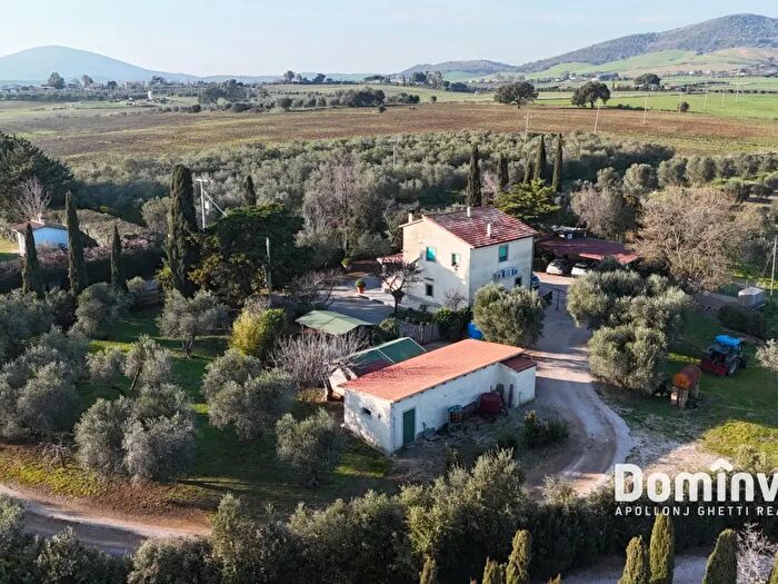 Casa con 7 locali in vendita in Strada della Ficona, Capalbio