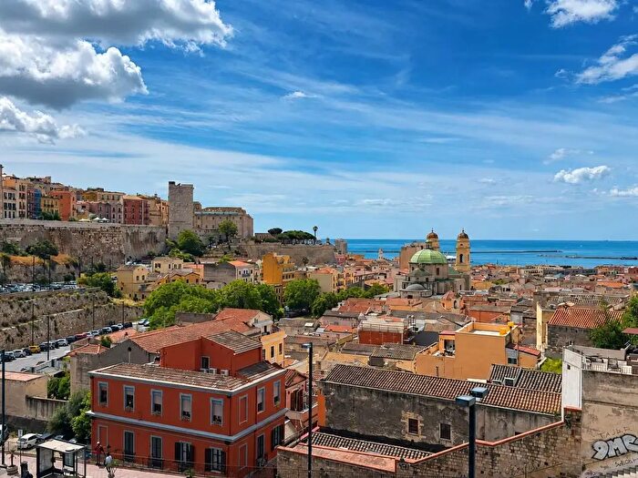 Appartamento quadrilocale in vendita in Via Ospedale, Cagliari