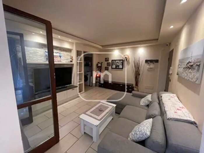 Appartamento trilocale in vendita in Via Campofranco, Roma