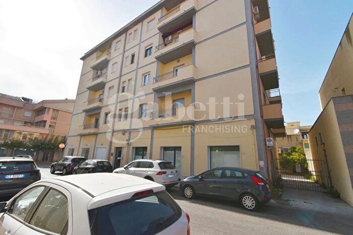 Appartamento con 5 locali in vendita in Via Briosco, Olbia