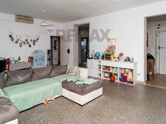 Appartamento quadrilocale in vendita in Via Cesare Federici, Navigatori, Roma