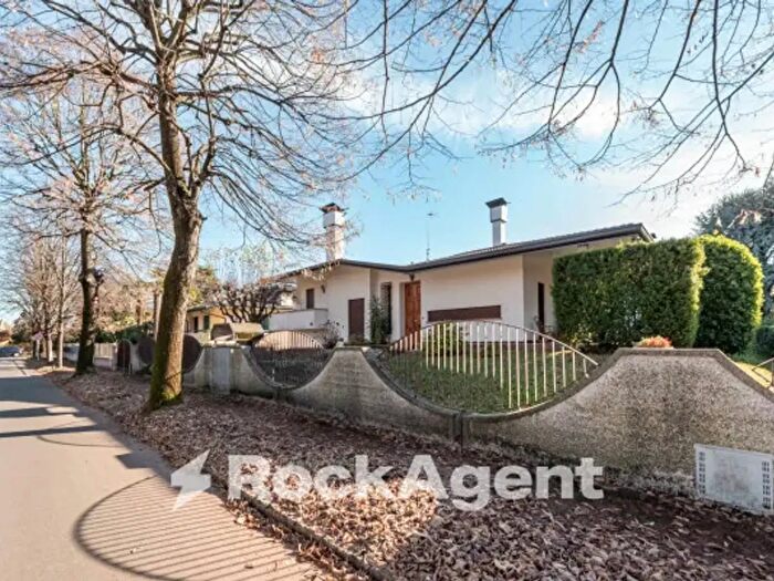 Casa con 6 locali in vendita in Via Torino, Selvazzano Dentro