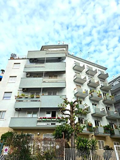 Appartamento quadrilocale in vendita in Via Torquato Tasso Napoli, Napoli