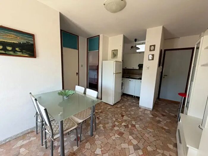 Appartamento trilocale in vendita in Viale Giosuè Carducci, Comacchio