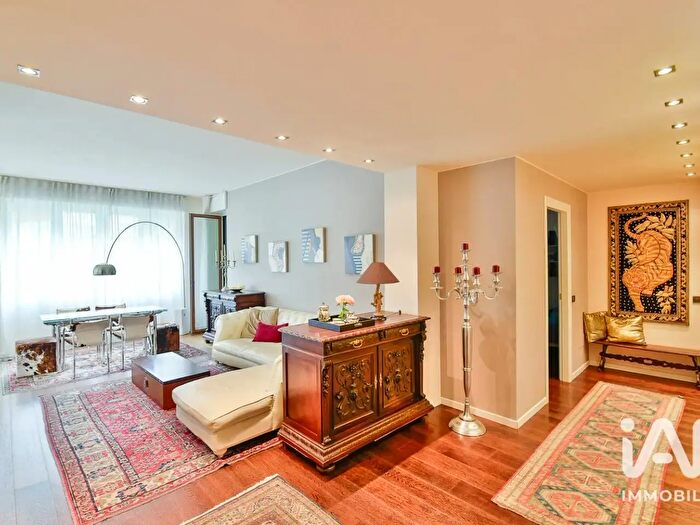 Appartamento trilocale in vendita in Via Salita dei Cappuccini, Como