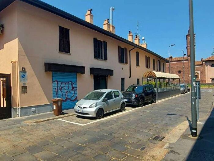 Appartamento bilocale in affitto in via Pestalozzi, Barona, Milano