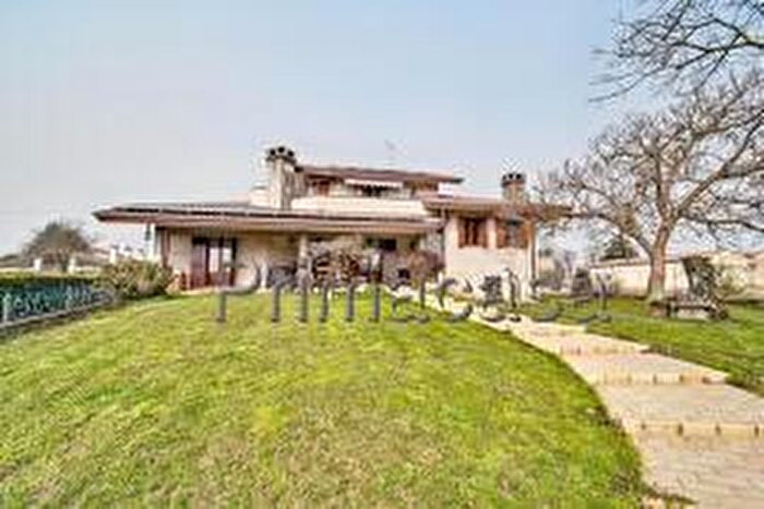 Casa con 5 locali in vendita in Via Papa Luciani, San Giorgio In Bosco