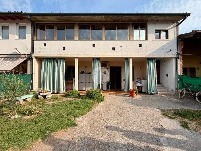 Appartamento trilocale in vendita in Via Don Pietro Guindani, Dello