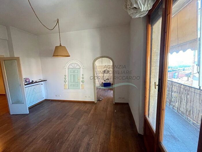 Appartamento con 5 locali in vendita in Siena