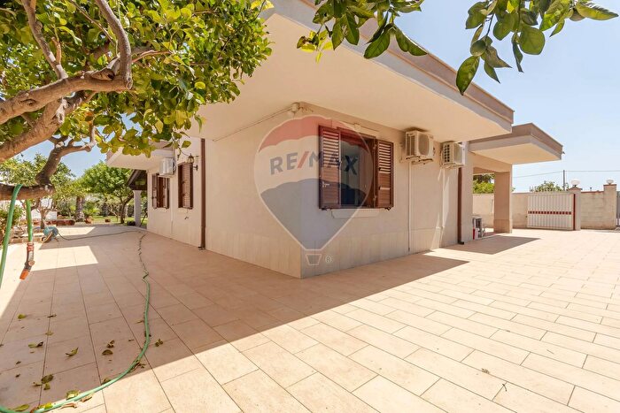 Casa quadrilocale in vendita in Via delle Orchidee, Ispica