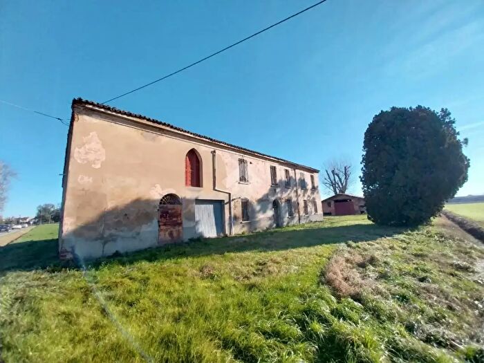 Casa con 10 locali in vendita in Via di Giù, Lugo