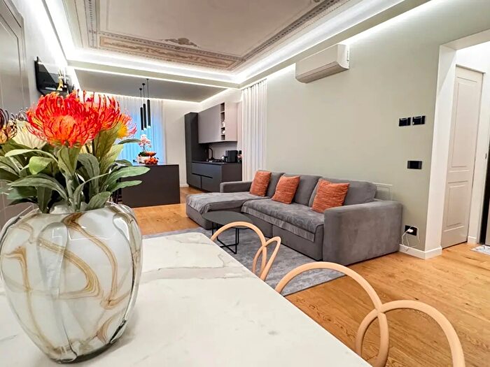 Appartamento con 6 locali in vendita in Via dei Reggio, Genova