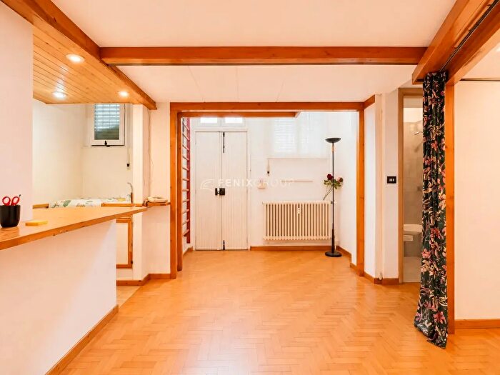 Appartamento monolocale in vendita in Via Desenzano, Milano