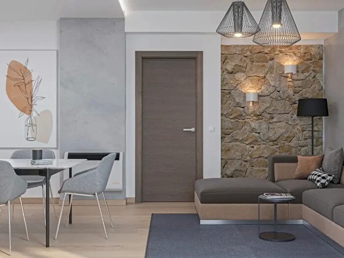 Appartamento trilocale in vendita in Via Vincenzo Monti, Lesmo