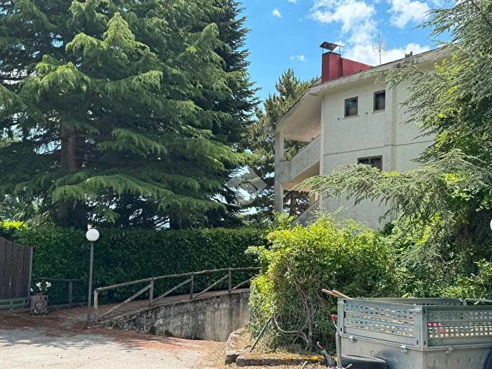 Appartamento trilocale in vendita in Appartamento Via Pontone, Castel Di Sangro