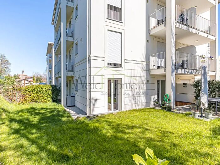 Appartamento trilocale in vendita in Via Santo Stefano, Lurago DErba