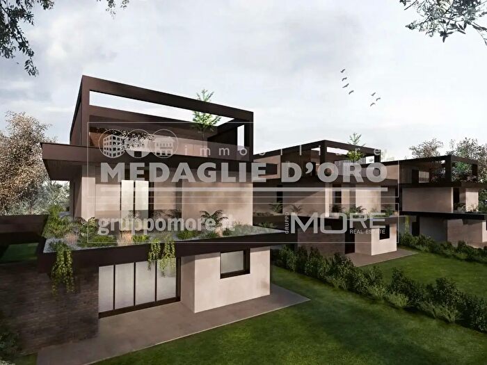 Casa con 8 locali in vendita in Via Grandi, Formigine