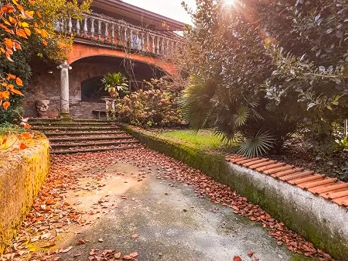 Casa con 6 locali in vendita in Via Valle Pantano, Rocca Di Papa