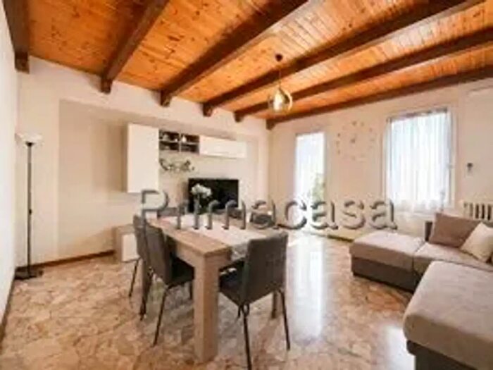 Appartamento trilocale in vendita in Viale Anconetta, Vicenza