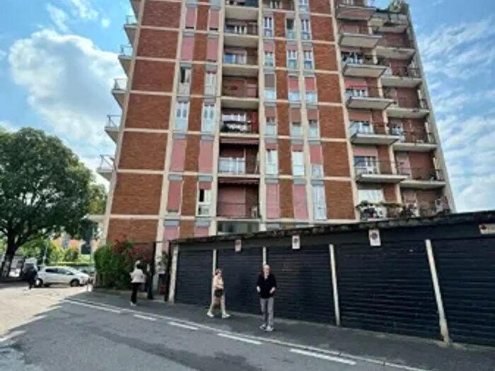 Appartamento quadrilocale in vendita in Via Porta Lodi, Monza