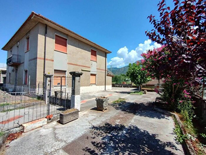 Casa con 7 locali in vendita in Via Casilina SudCastrocielo, Cervaro