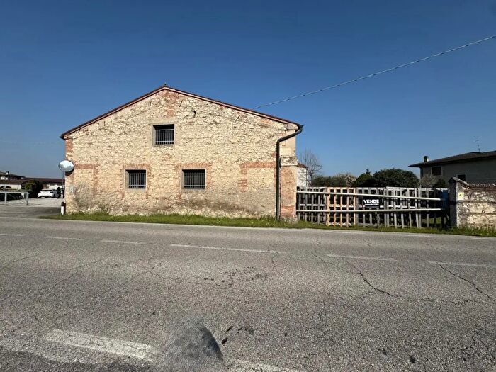 Casa quadrilocale in vendita in Via Matteotti, Pojana Maggiore