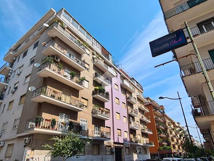 Appartamento trilocale in vendita in Via Pipitone Federico, Notarbartolo Sciuti, Palermo