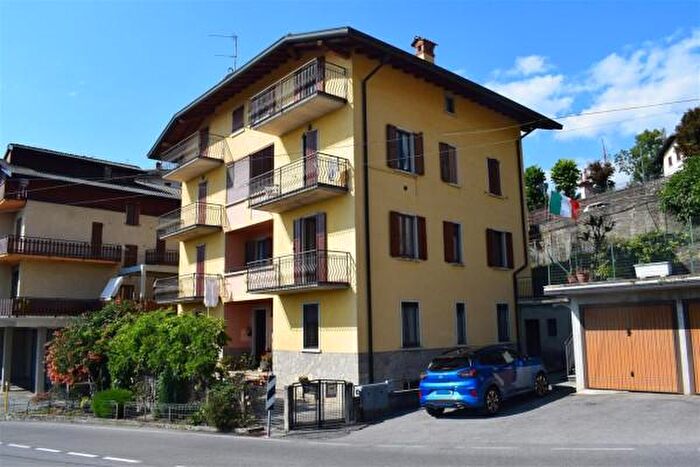 Casa trilocale in vendita in Via San Lorenzo, Costa Di Serina