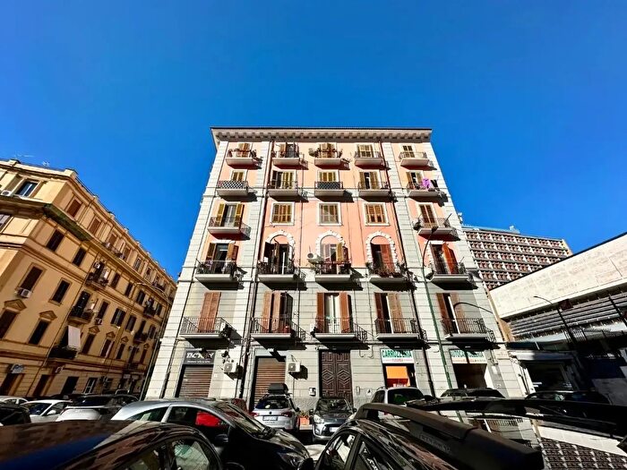 Appartamento bilocale in affitto in Via Giambattista Licata, Napoli