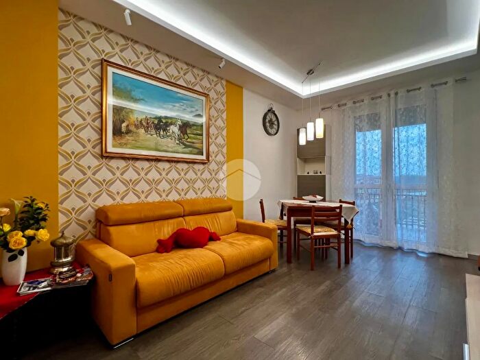 Appartamento trilocale in vendita in Via S Vincenzo, Moncalieri