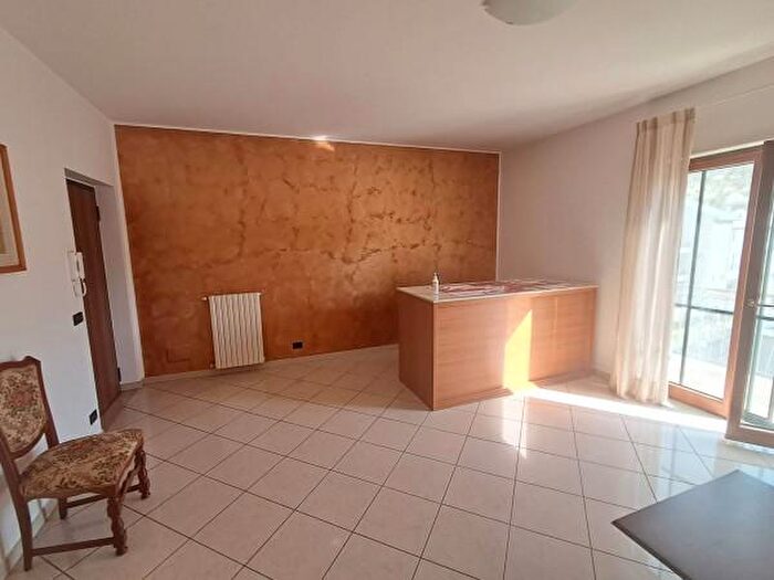 Appartamento quadrilocale in affitto in Via dei Conti Ruffo, Catanzaro