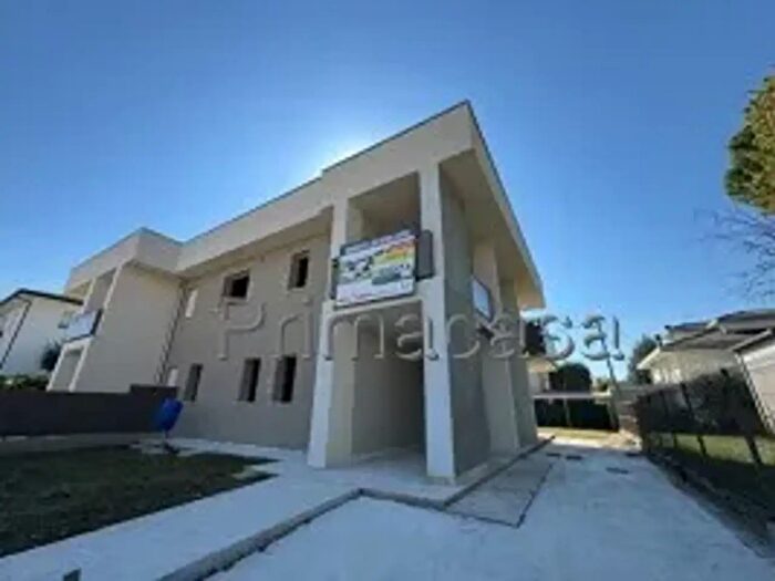 Casa con 10 locali in vendita in Via Don Minzoni, Santa Maria Di Sala