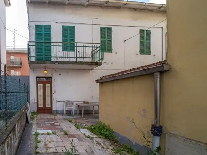 Casa con 6 locali in vendita in Via Trieste, Parma