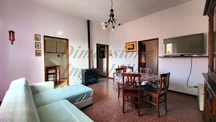 Appartamento trilocale in vendita in Piazza Monte alla Rena, Rosignano Marittimo